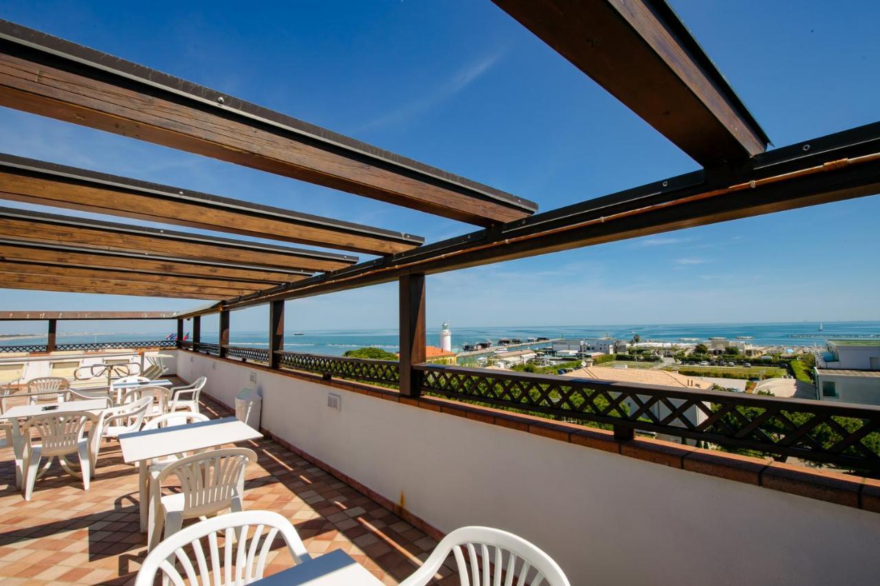 New Bristol Sport Hotel تْشيزيناتيكو المظهر الخارجي الصورة