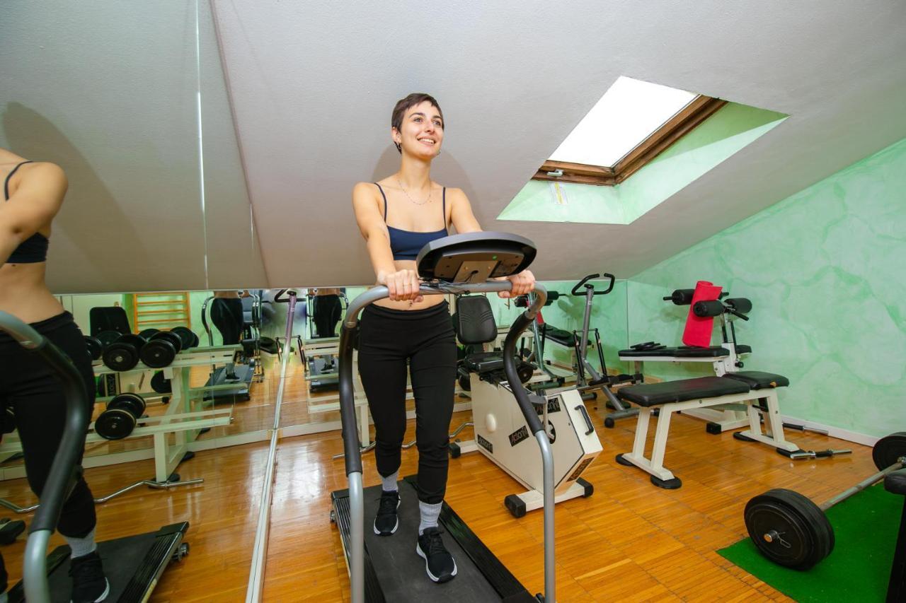New Bristol Sport Hotel تْشيزيناتيكو المظهر الخارجي الصورة